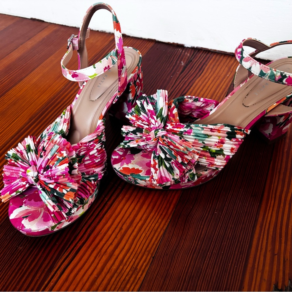 Kelly & Katie Floral Women's Sandals